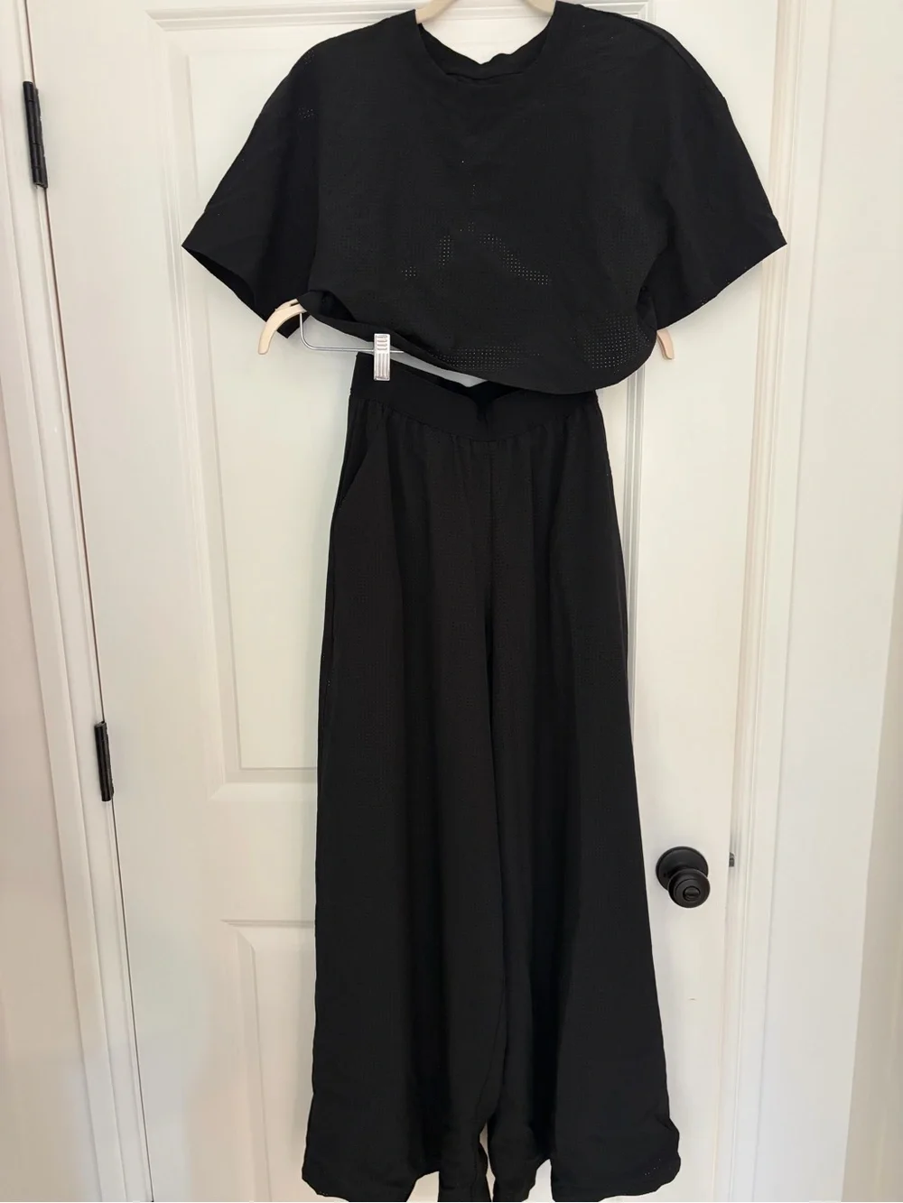 ALO Yoga Black Maxi Skirt - Flowing High-Waist Design